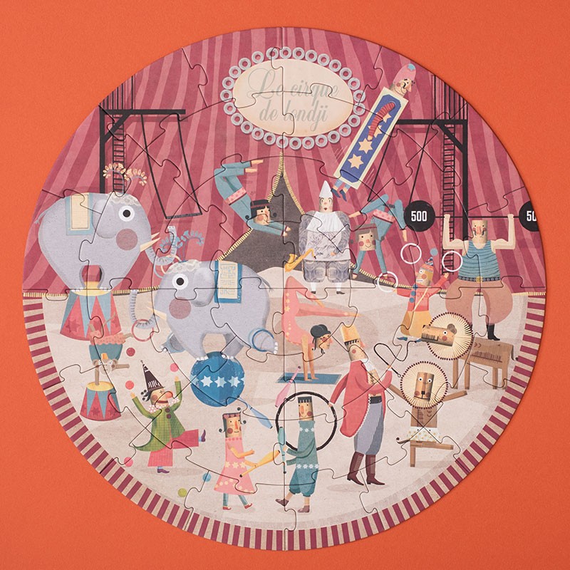 a round puzzle of the circus